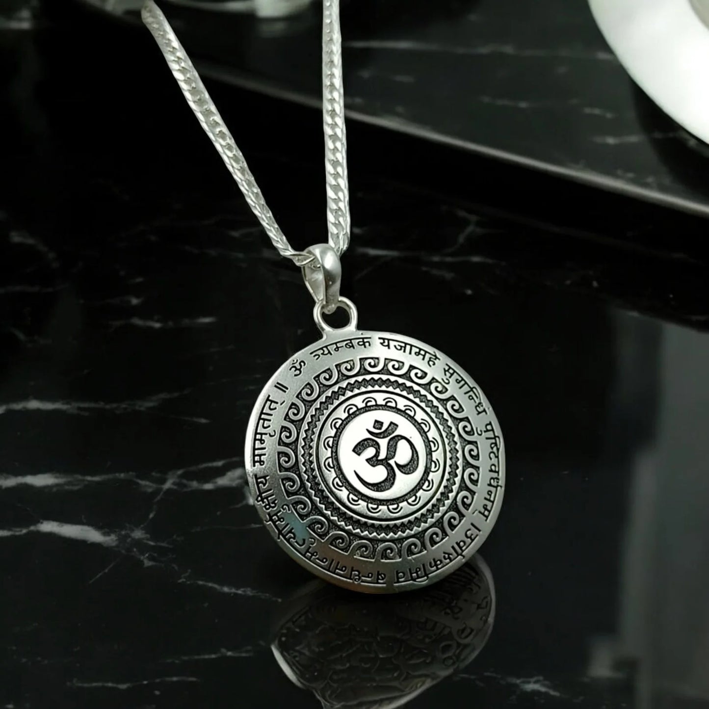 Siddh Maha Mrityunjaya Mantra Pendant (With Chain)